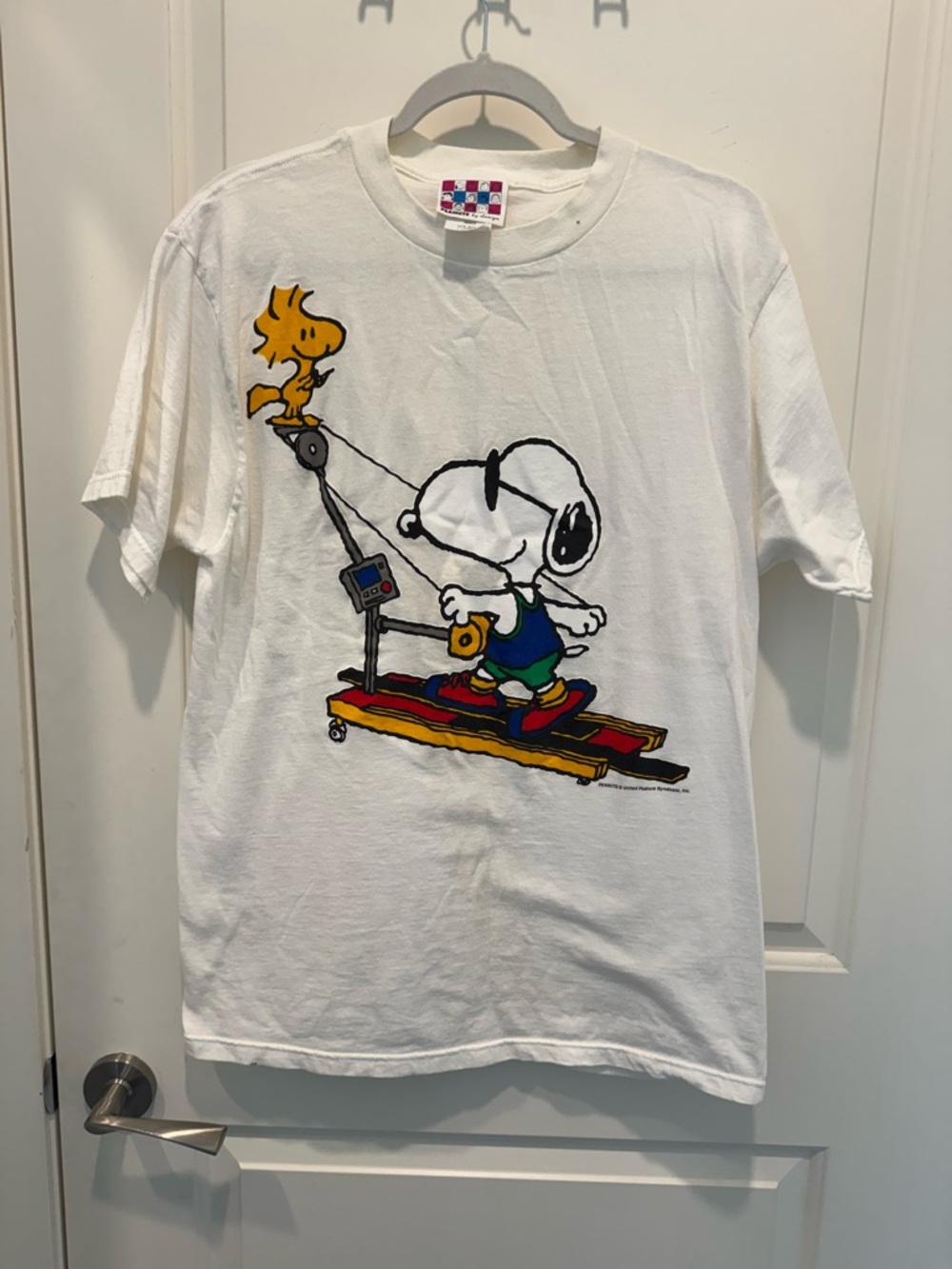 vintage 1990s Peanuts Snoopy & Woodstock "Exercising Treadmill" graphic size l